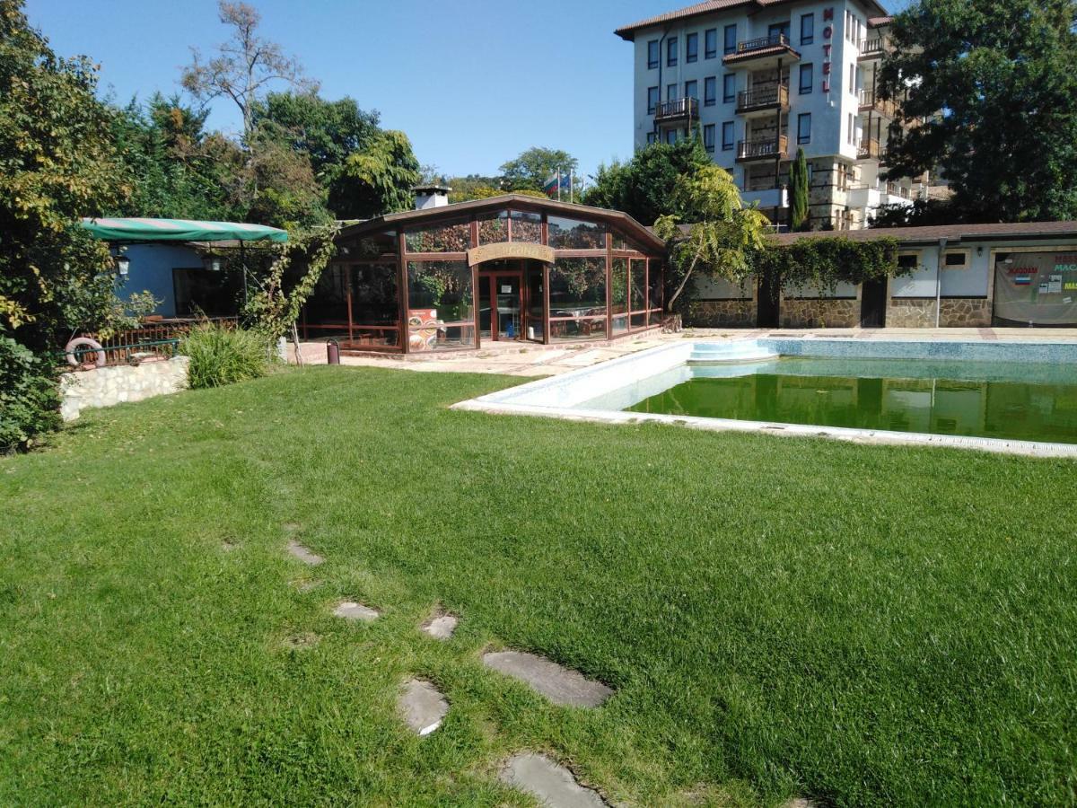 Private Apartment In Saint Elena Saints Constantine and Helena Exterior photo